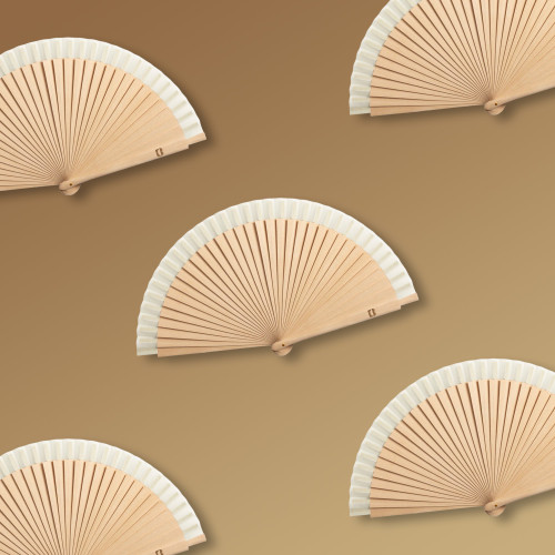 Natural fan in wood and cotton to be perfumed