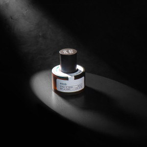 Intense oud extrait de parfum, unisex and luminous