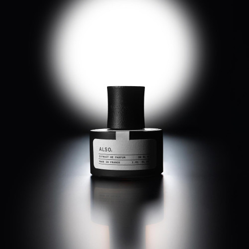 Extrait de parfum intense also ambré et poudré